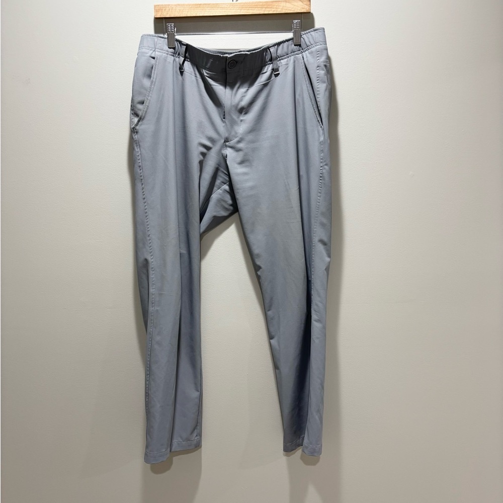 UNDER ARMOUR • Men’s Grey Golf Athletic Pants Casual Size 36/30